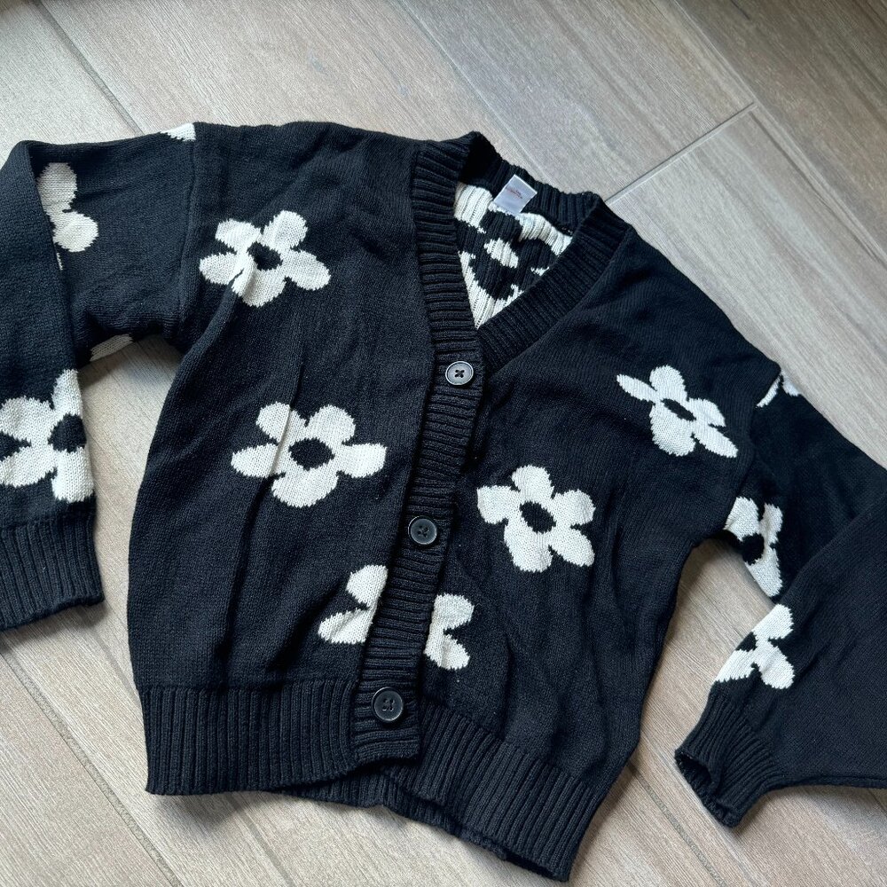 Old Navy Black Floral Cardigan Sweater, Kids Size M (8)